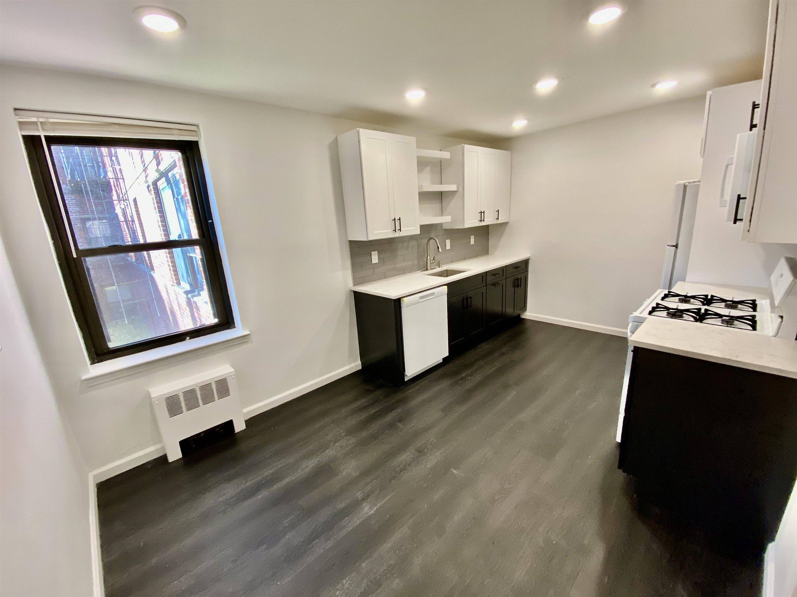 Bayonne, NJ 07002,1011 AVENUE C  #125