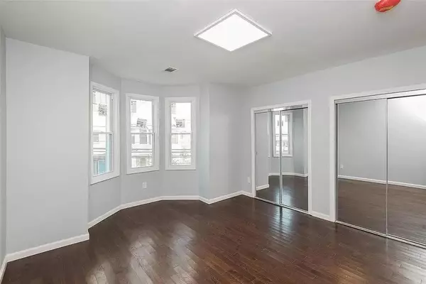 Jc West Bergen, NJ 07305,285 GRANT AVE  #2
