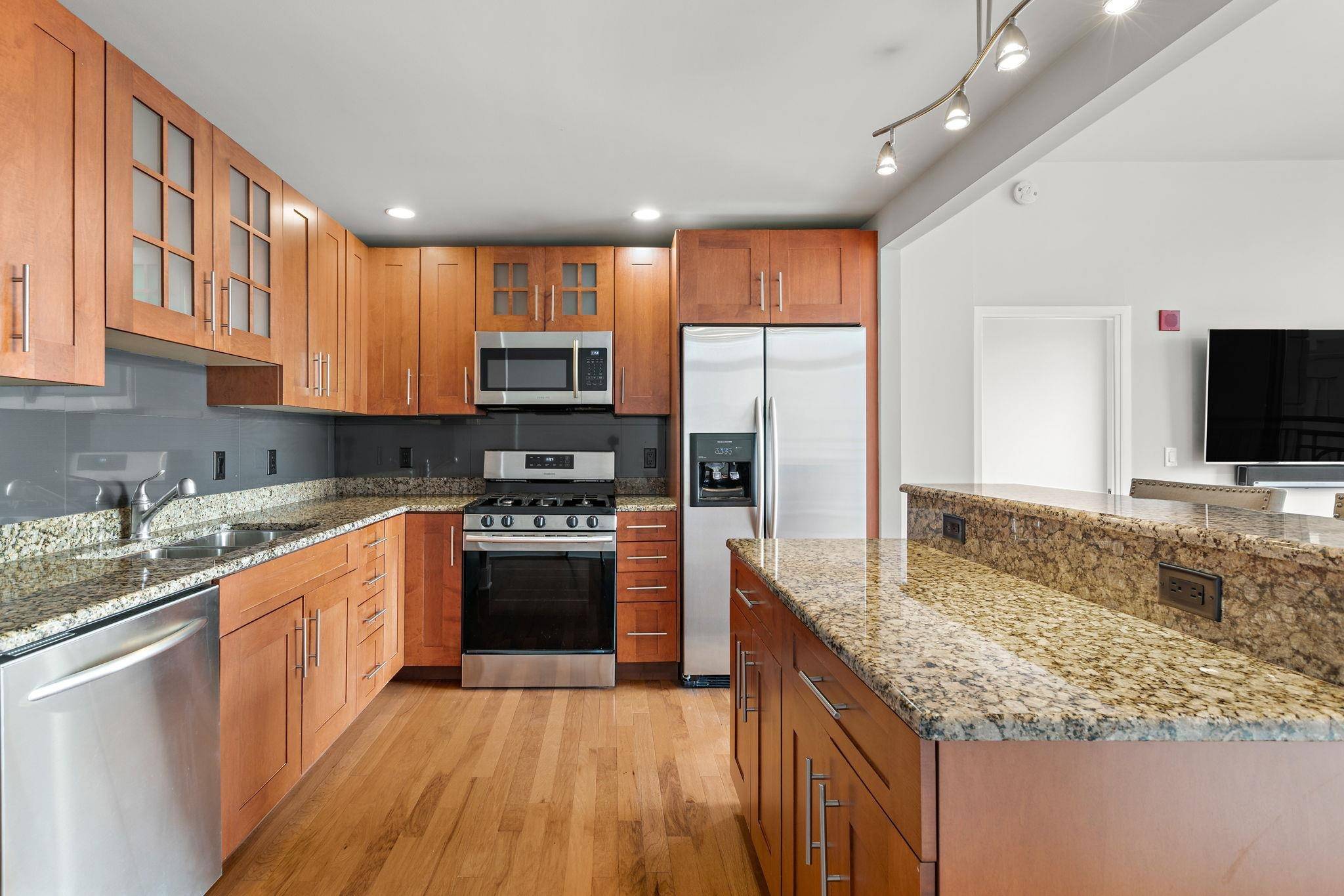 Hoboken, NJ 07030,1025 MAXWELL LANE  #1209
