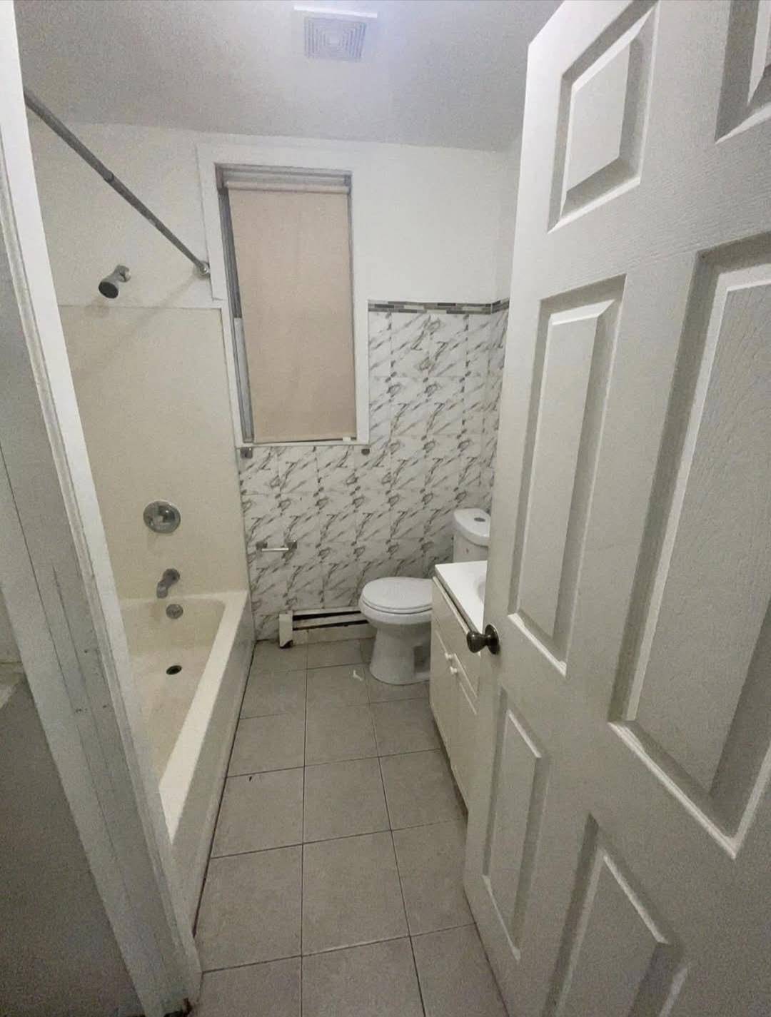 Jc Heights, NJ 07307,275 MANHATTAN AVE  #1