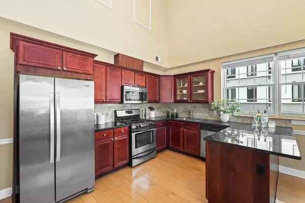 Jc Downtown, NJ 07306,769 MONTGOMERY ST  #211