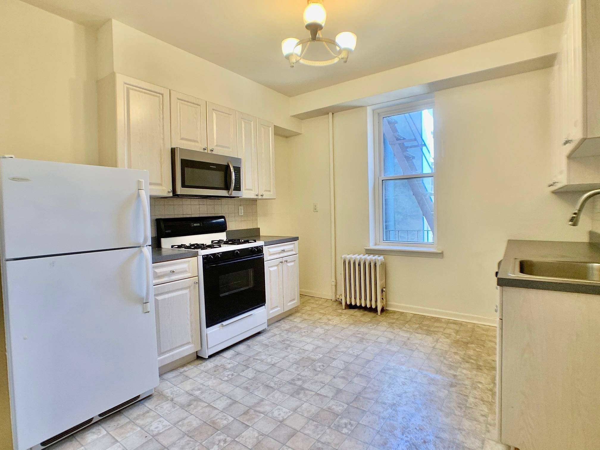 106 11TH ST  #12, Hoboken, NJ 07030