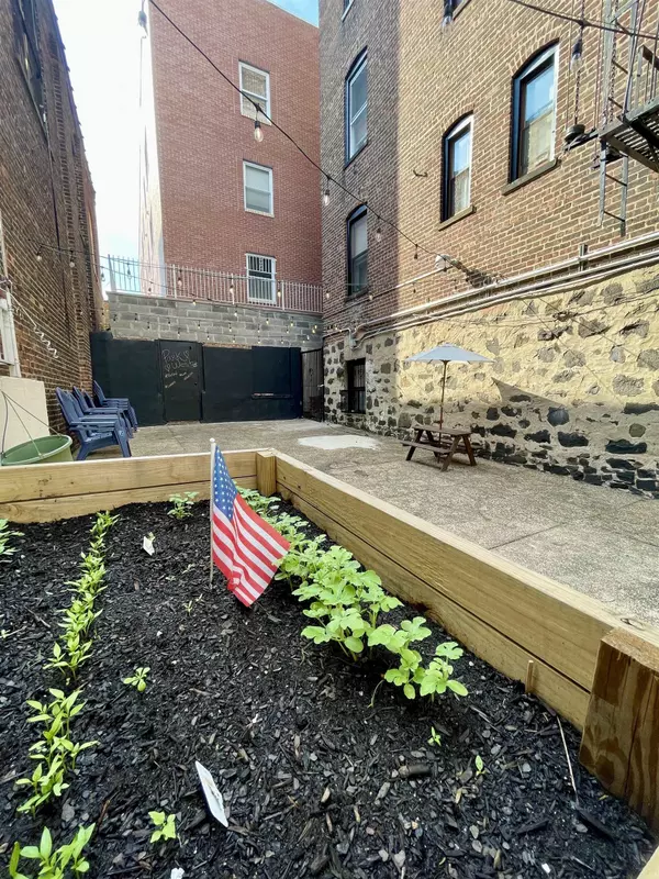 West New York, NJ 07093,315 56TH ST #D4