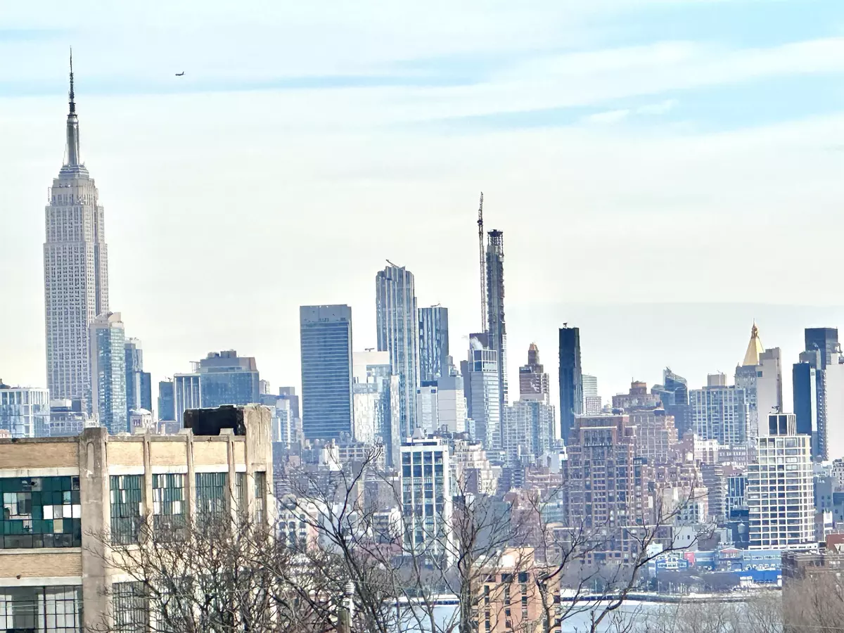 Jc Heights, NJ 07087,500 NEW YORK AVE