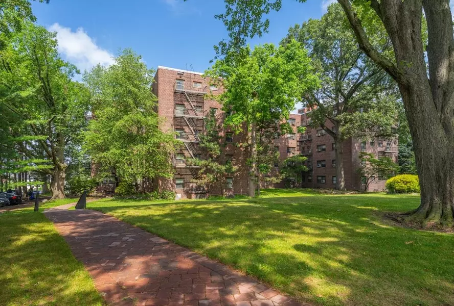 3061 EDWIN AVE  #4G, Fort Lee, NJ 07024