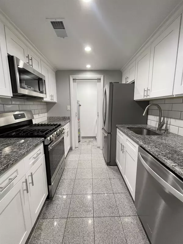 318 38TH ST  #205, Union City, NJ 07087