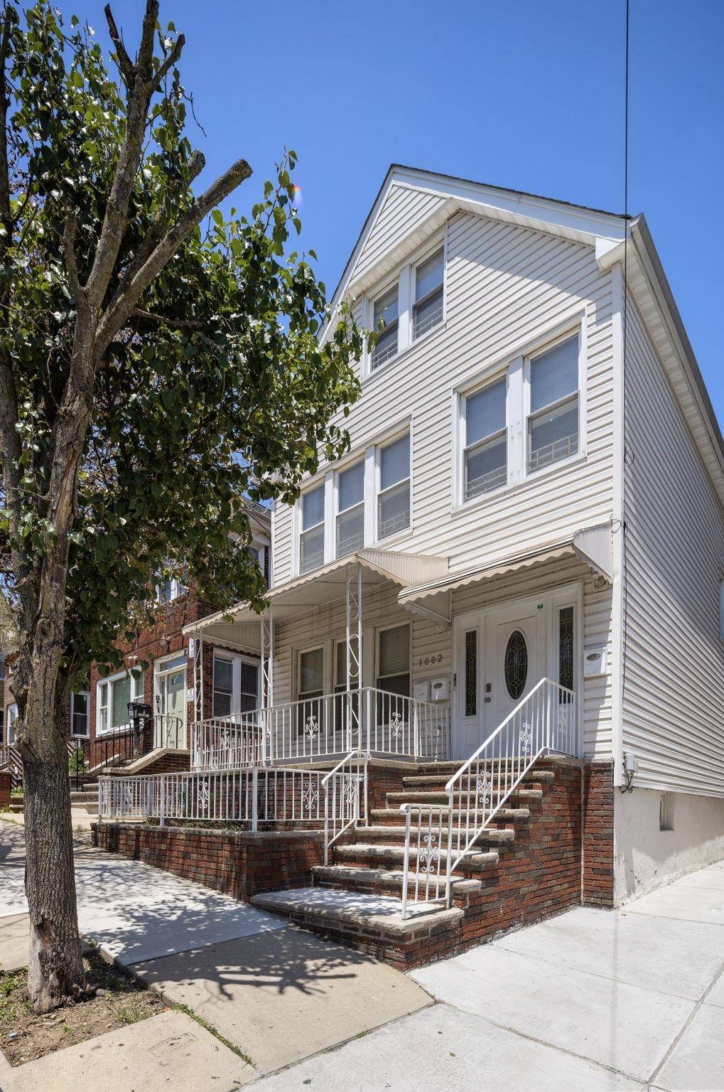 North Bergen, NJ 07047,1002 74TH ST