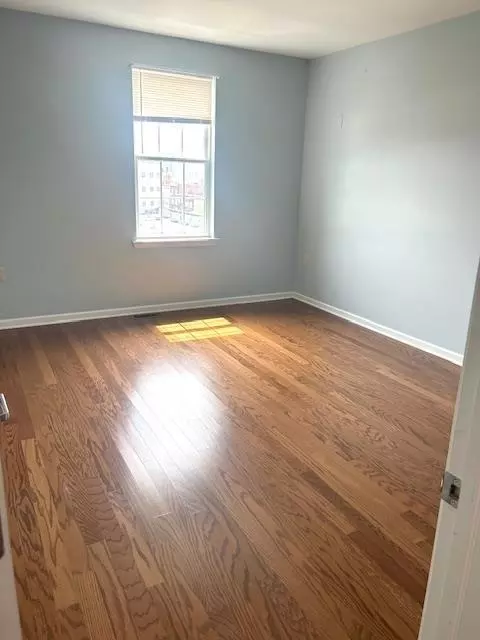 Jc Heights, NJ 07307,1209 SUMMIT AVE  #402