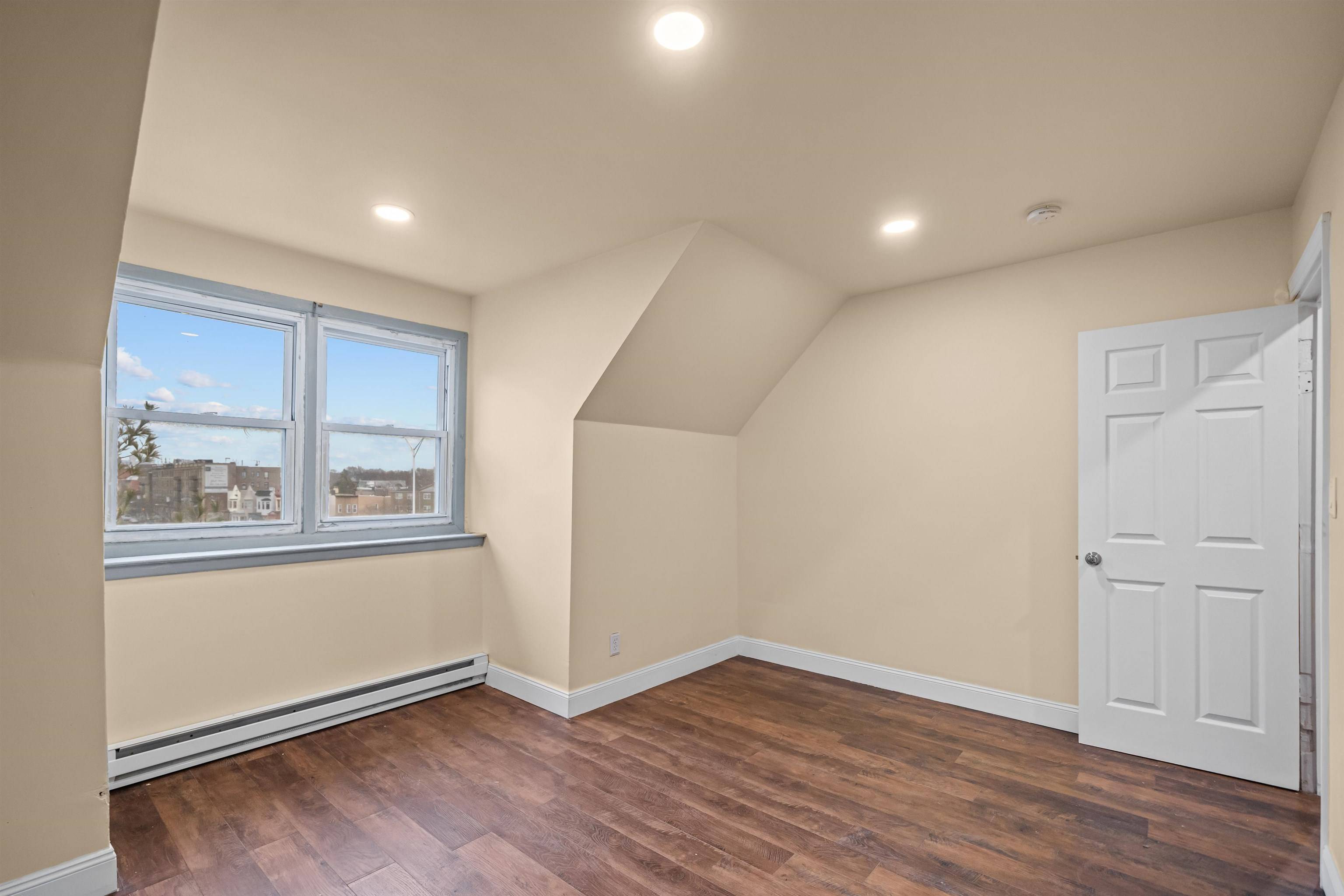 Union City, NJ 07087,3311 PLEASANT AVE  #3