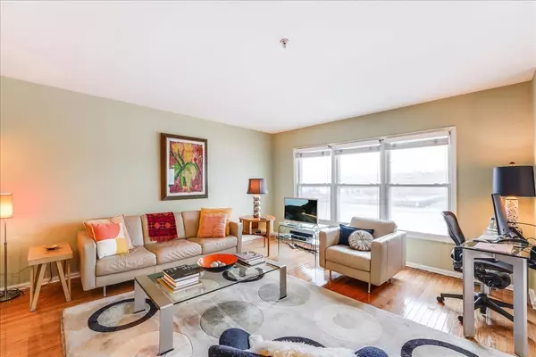 Edgewater, NJ 07020,252 THE PROMENADE  #252