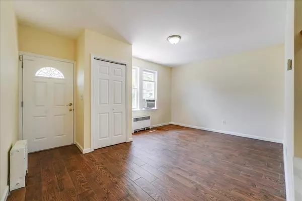Jc Downtown, NJ 07310,4 RADEMAN PL
