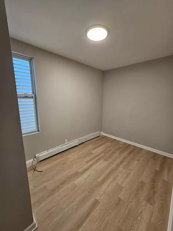 Elizabeth, NJ 07206,231 CLARK PL  #2