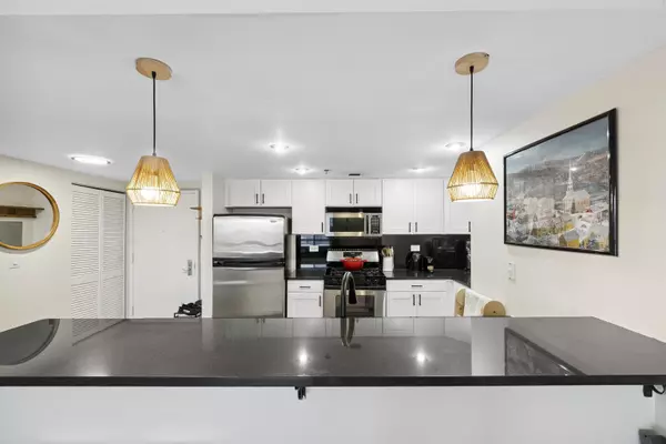 Hoboken, NJ 07030,700 1ST ST  #14 F