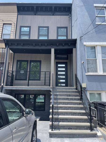 331.5 WEBSTER AVE  #2, Jc Heights, NJ 07307