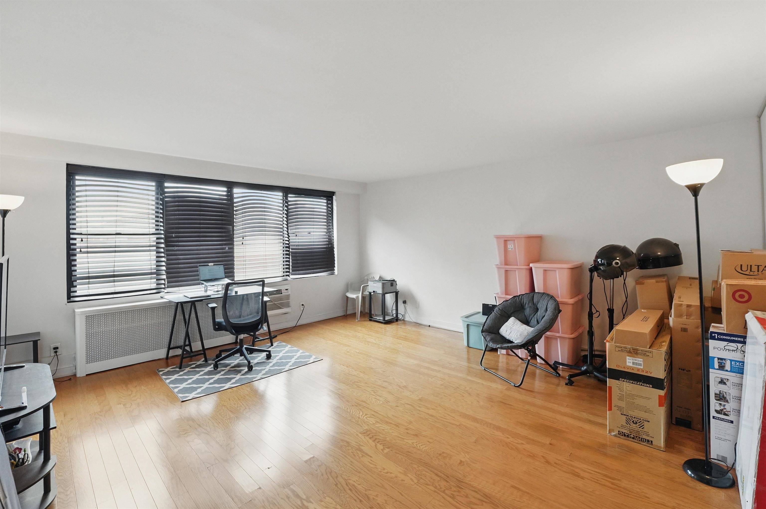 Union City, NJ 07087,500 CENTRAL AVE  #207
