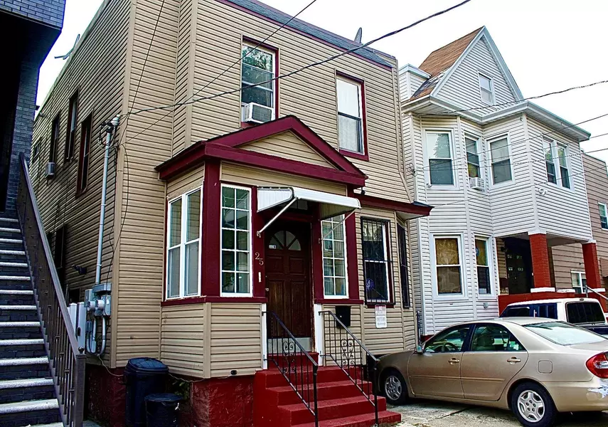 25 ROMAINE AVE, Jc Journal Square, NJ 07306