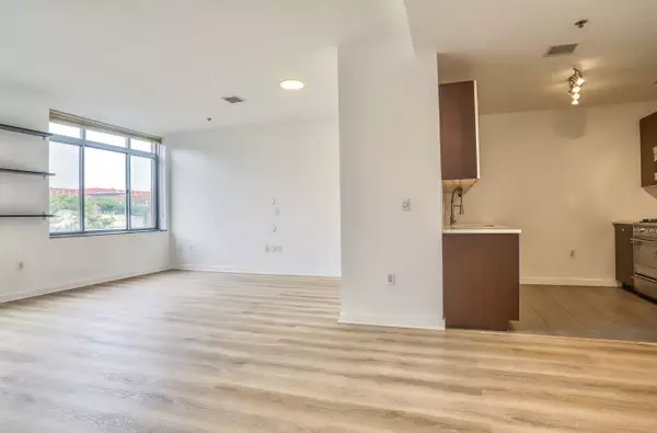Jc Downtown, NJ 07302,25 MCWILLIAMS PL  #402