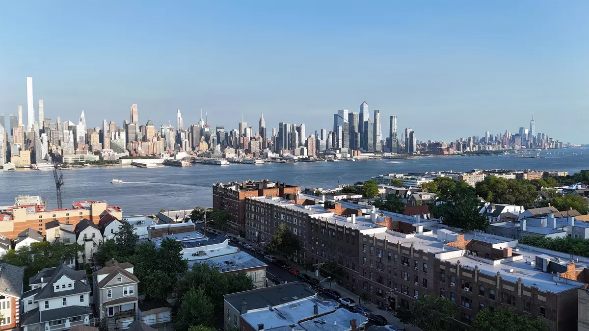 Weehawken, NJ 07086,29-33 51ST ST  #A