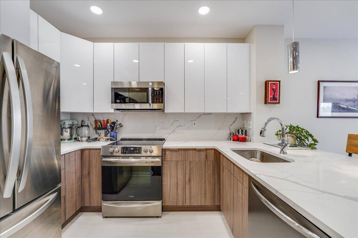 West New York, NJ 07093,26 AVENUE AT PORT IMPERIAL  #213
