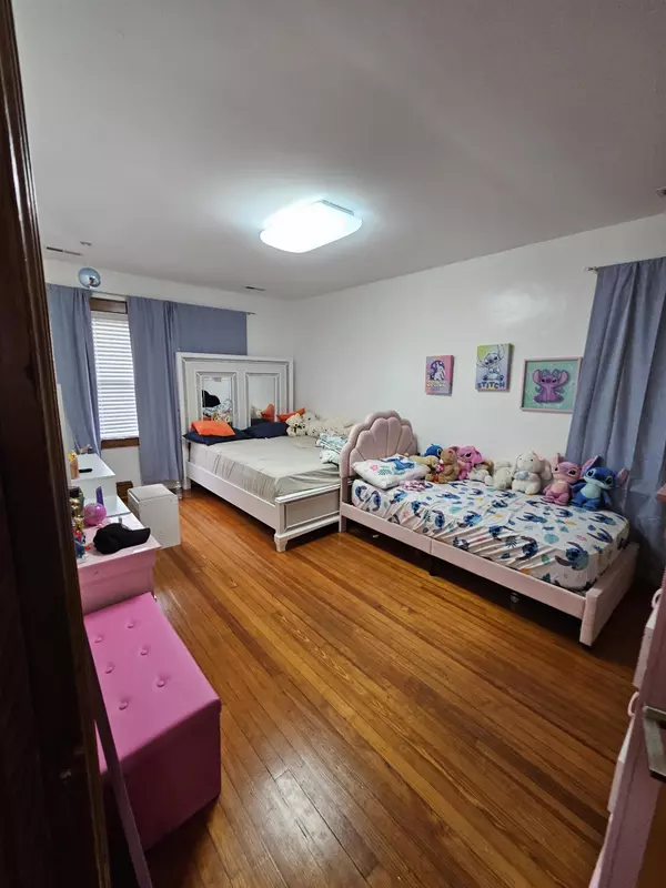 North Bergen, NJ 07047,8309 GRAND AVE