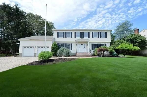 6 MEESTER ST, Mahwah, NJ 07430