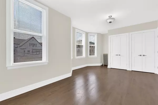 Weehawken, NJ 07086,80 FULTON ST  #2