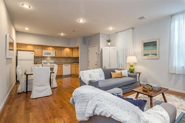 351 PALISADE AVE #2R, Jc Heights, NJ 07307