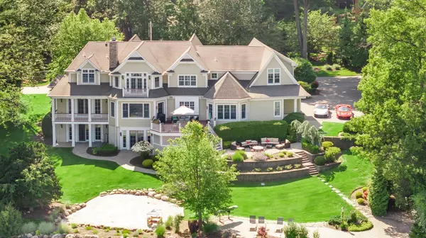 1118 PINES LAKE DR WEST, Wayne, NJ 07470