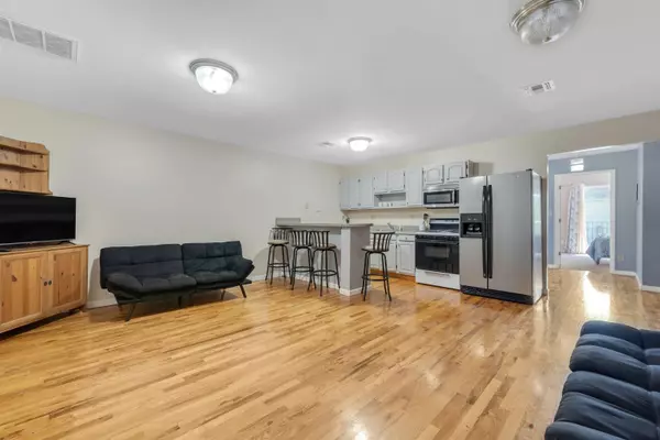 4413 PARK AVE  #2L, Union City, NJ 07087
