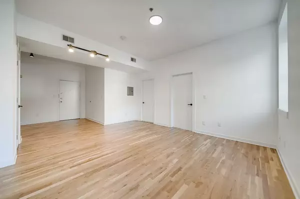 Hoboken, NJ 07030,716 MADISON ST  #206