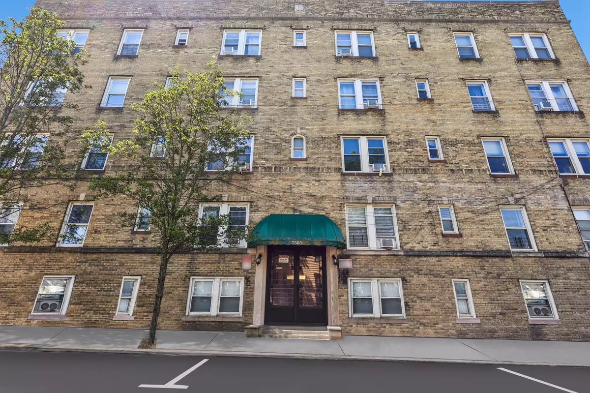 North Bergen, NJ 07047,7505 PALISADE AVE  #A2