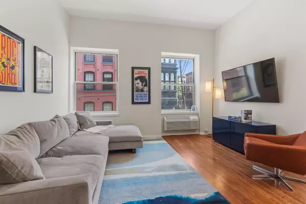 Hoboken, NJ 07030,222 GRAND ST  #2E