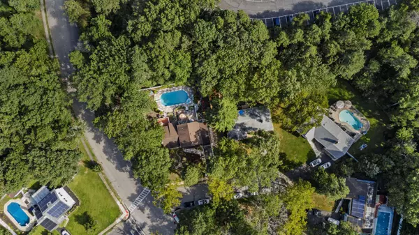 Toms River, NJ 08753,27 SQUIRE CT