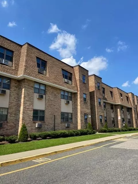 220 MEADOW LANE  #B20, Secaucus, NJ 07094