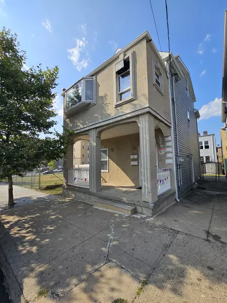 218 HOPKINS AVE, Jc Journal Square, NJ 07306
