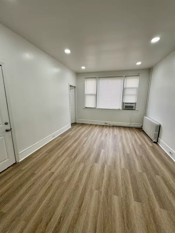 Jc Heights, NJ 07307,204 ZABRISKIE ST #1 & G