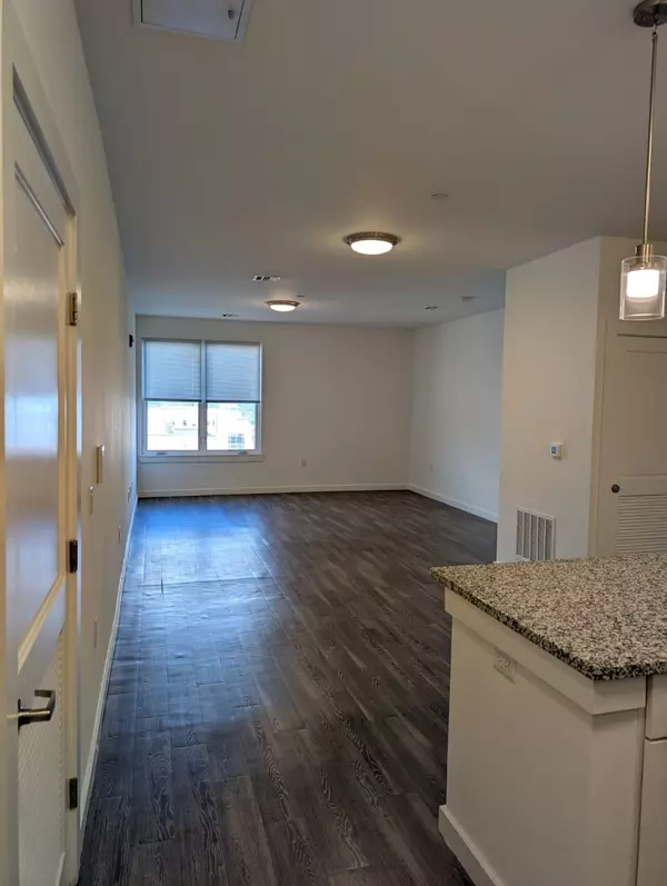 Jc Greenville, NJ 07305,687 OCEAN AVE  #505