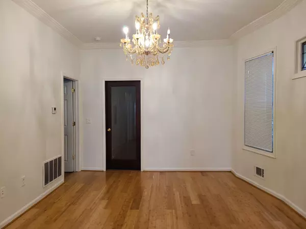 Jc Greenville, NJ 07305,221 CLAREMONT AVE  #1