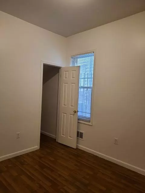 Jc Greenville, NJ 07305,221 CLAREMONT AVE  #1