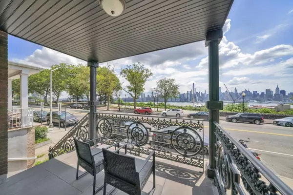 West New York, NJ 07903,5303 BLVD EAST