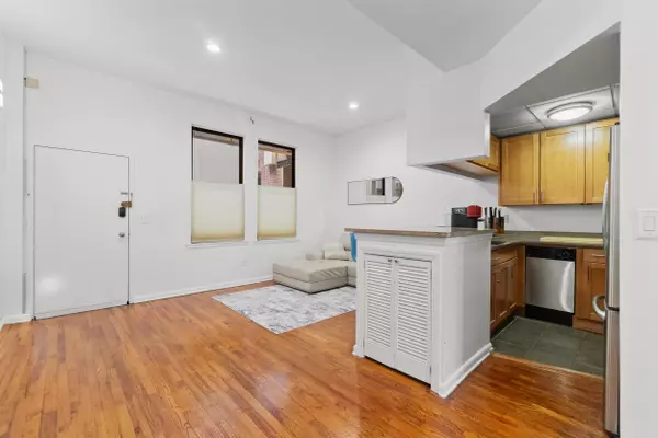 Jc Downtown, NJ 07302,187 WAYNE ST  #207C