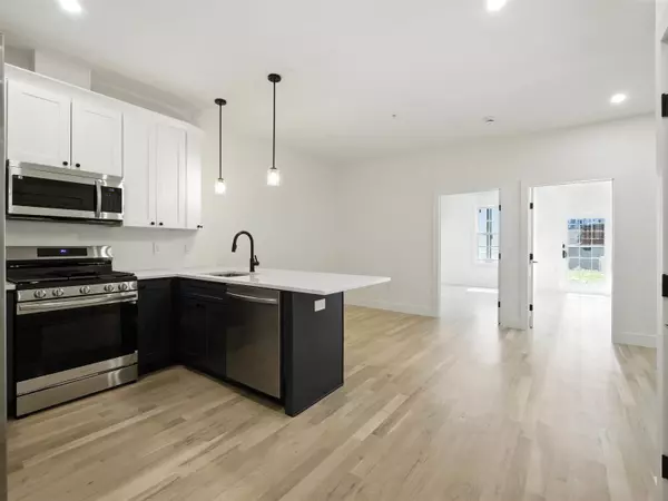 633 NEWARK AVE  #201, Jc Heights, NJ 07306