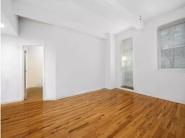 Hoboken, NJ 07030,1034 CLINTON ST  #109