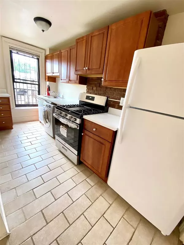 Jc Downtown, NJ 07302,133 WAYNE ST  ##3