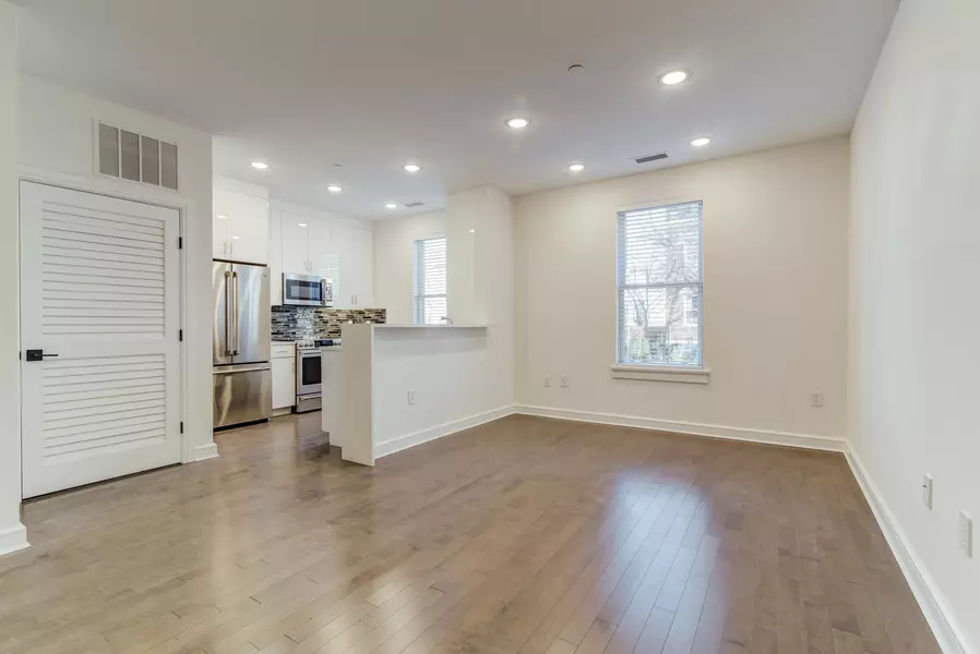 974 SUMMIT AVE  #104, Jc Heights, NJ 07307