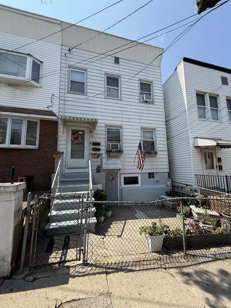 165 LINCOLN ST, Jc Heights, NJ 07307