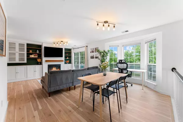 Jc West Bergen, NJ 07305,4 PERSIMMON CT