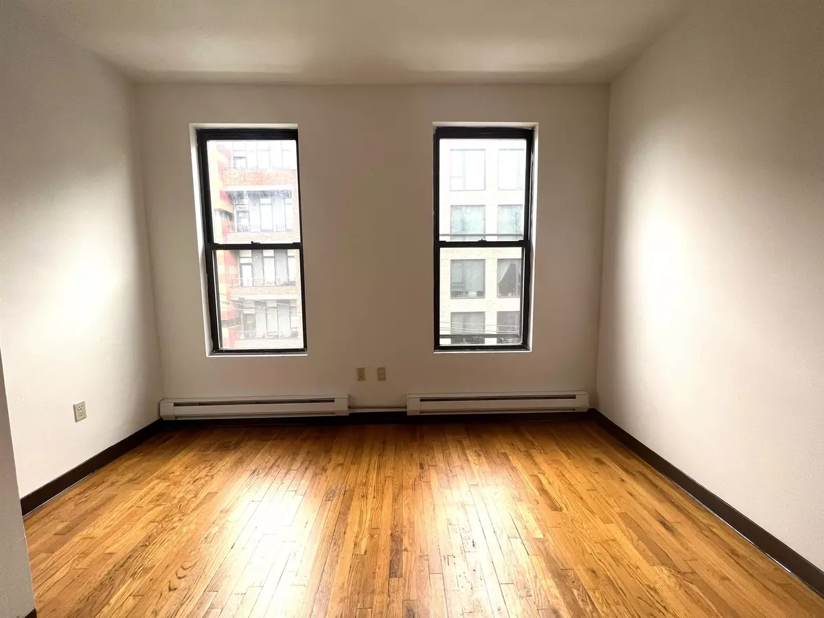 Hoboken, NJ 07030,1409 GRAND ST  #2