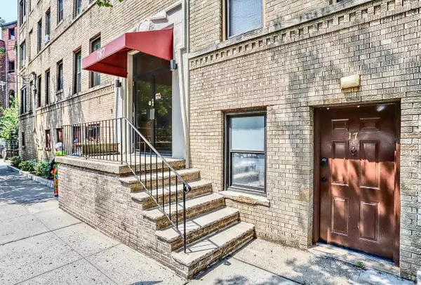 Jc Heights, NJ 07307,787 SUMMIT AVE  #3