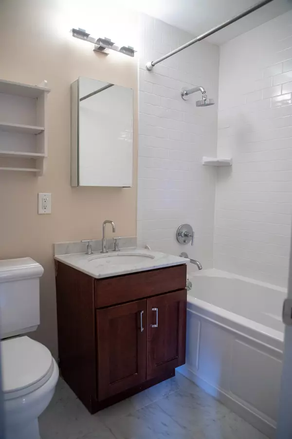 Jc Downtown, NJ 07302,227 CHRISTOPHER COLUMBUS DR  #203B